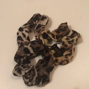 nOir ombré leopard scrunchies